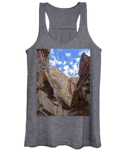 Majestic Canyon Sky View In The Narrows Women's Tank Top