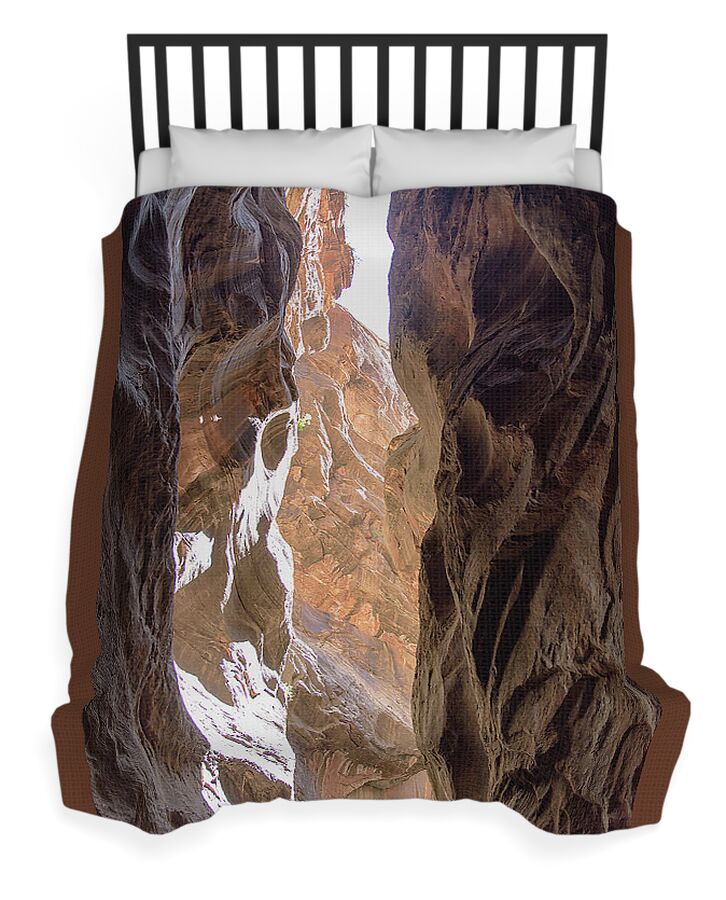 Sunlit Canyon Walls In The Narrows Duvet Cover