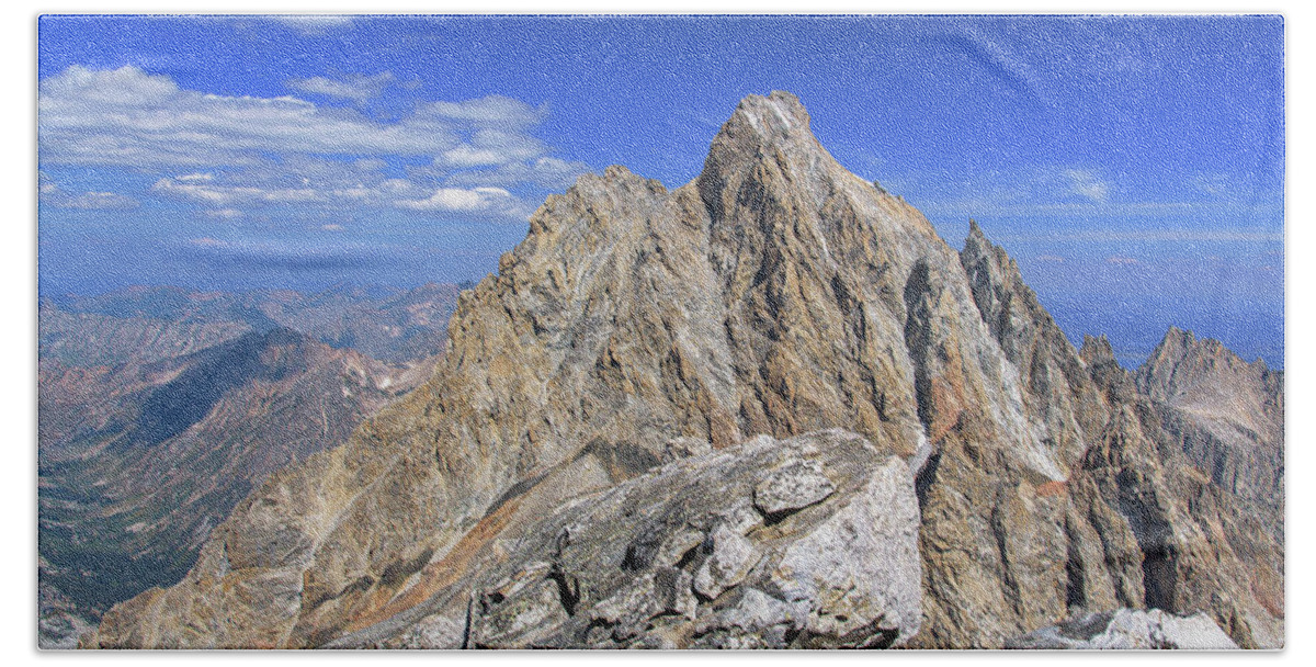 Majestic Mountain Peak Under Clear Skies Bath Towel