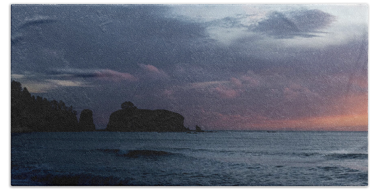 Serene Coastal Sunset with Cliffs Bath Towel