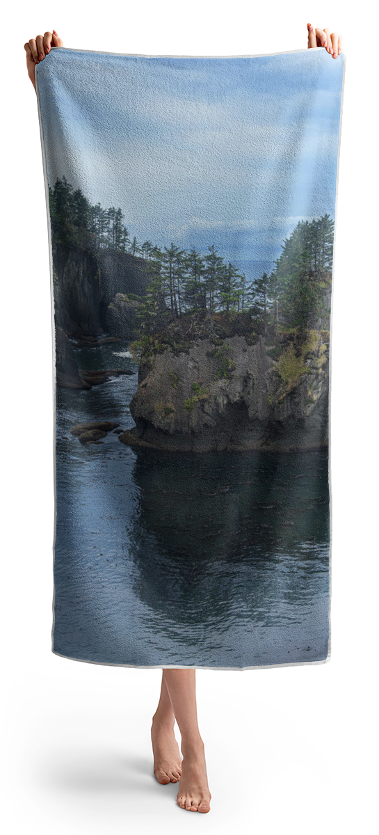 Serene Coastal Rocky Landscape Beach Towel