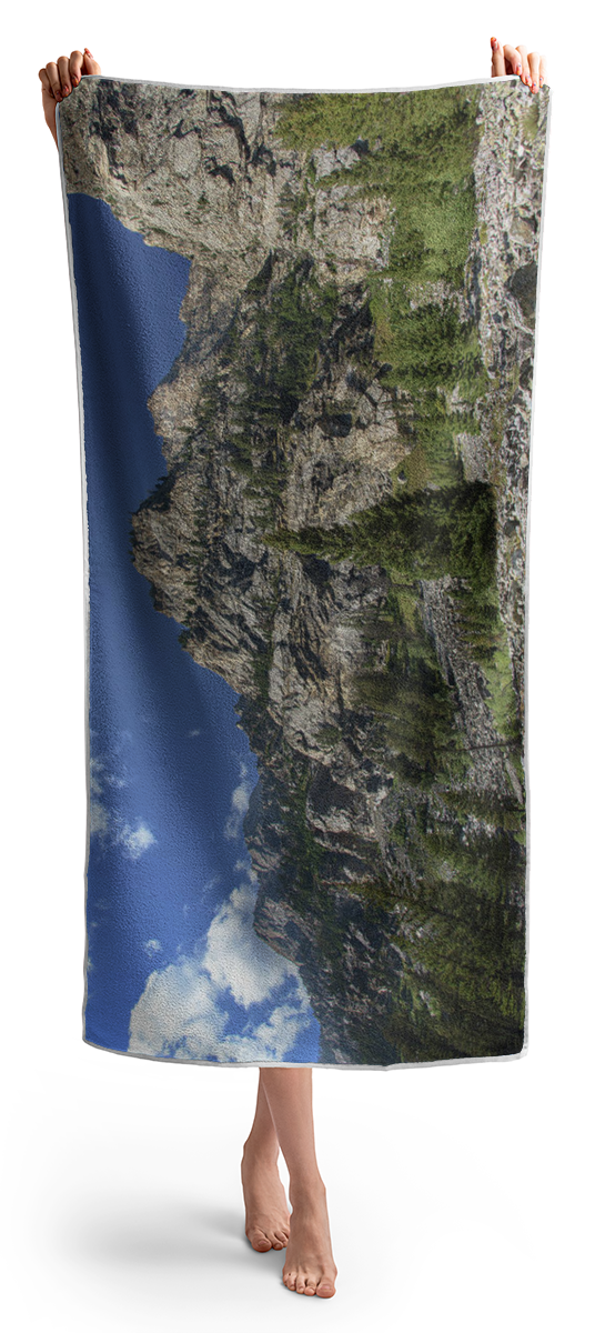 Majestic Mountain Peaks Under Blue Sky In Cascade Canyon Beach Towel