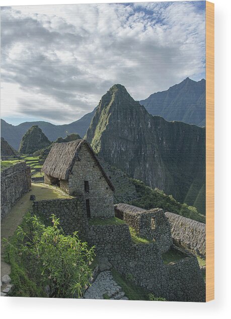 Ancient Ruins With Majestic Mountain Backdrop Wood Print
