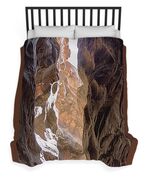 Sunlit Canyon Walls In The Narrows Duvet Cover
