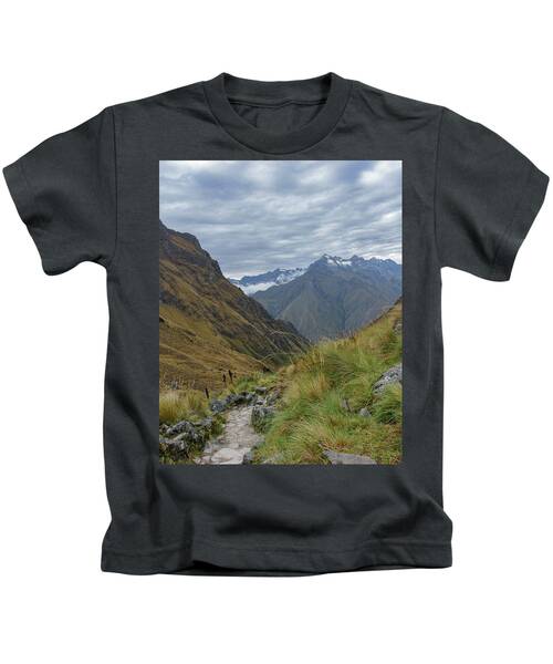 Trail Through Majestic Mountain Landscape To Dead Woman's Pass Kids T-Shirt
