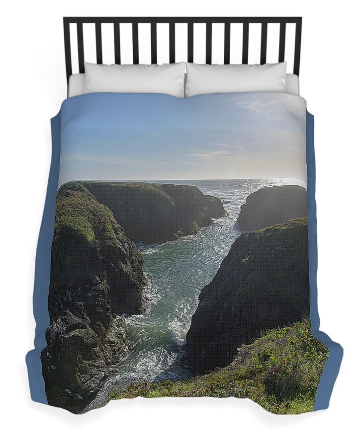 Dramatic Coastal Cliff Scene Duvet Cover