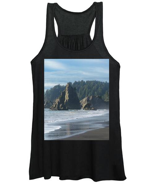 Dramatic Coastal Rock Formations Women's Tank Top