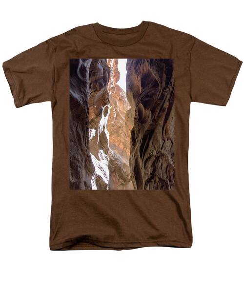 Sunlit Canyon Walls In The Narrows Men's T-Shirt  (Regular Fit)