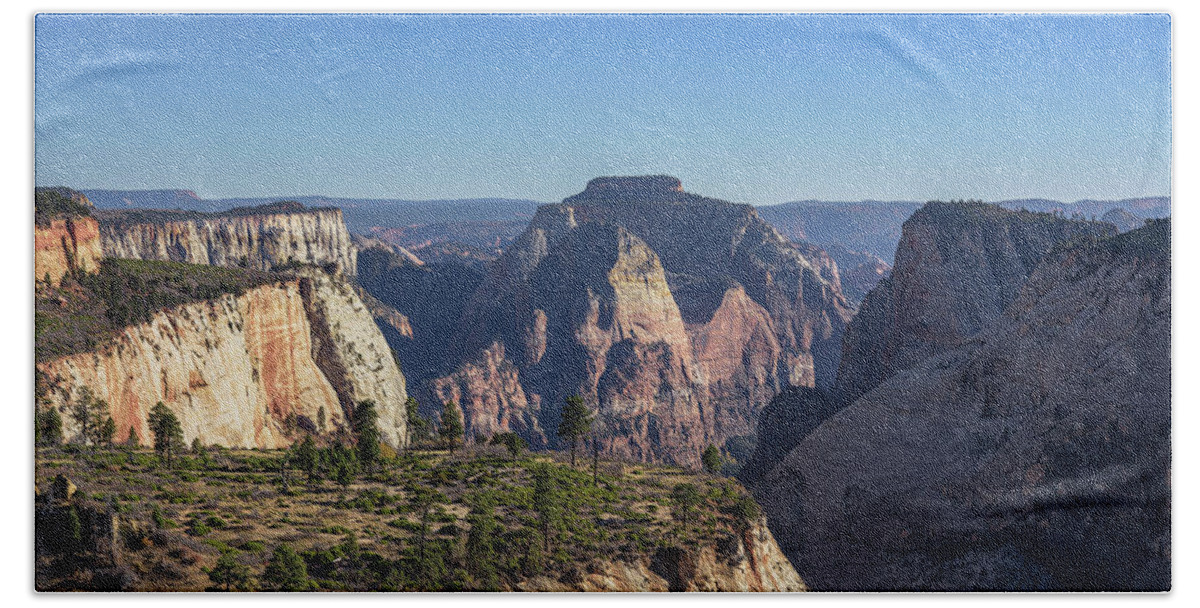 Majestic Mountain Range View Bath Towel