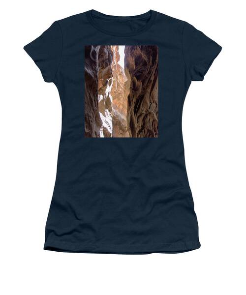 Sunlit Canyon Walls In The Narrows Women's T-Shirt