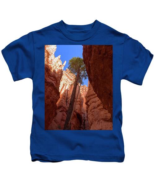 Tree Reaches Skyward In Bryce Canyon National Park Kids T-Shirt
