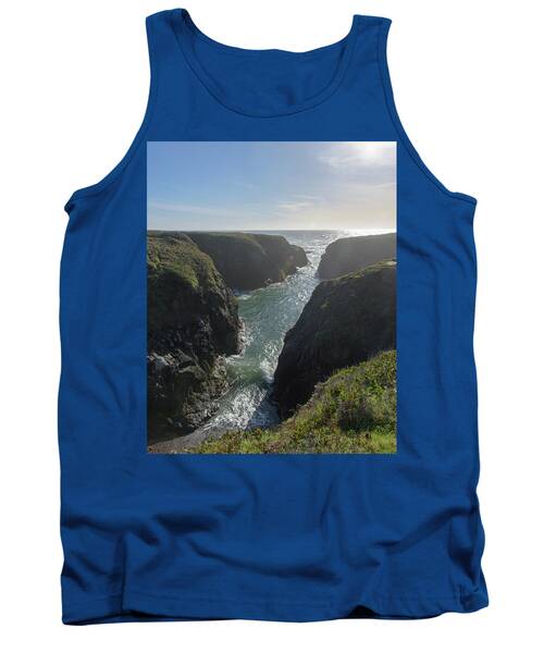 Dramatic Coastal Cliff Scene Tank Top