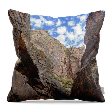 Majestic Canyon Sky View In The Narrows Throw Pillow
