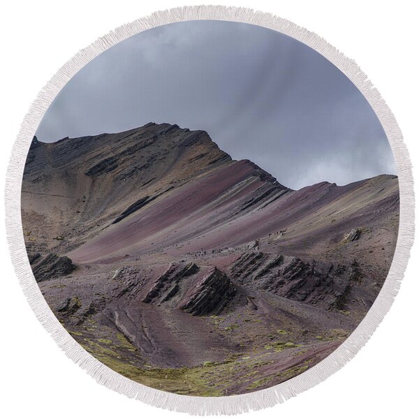 Majestic Andean Mountainscape With Colorful Striations Round Beach Towel